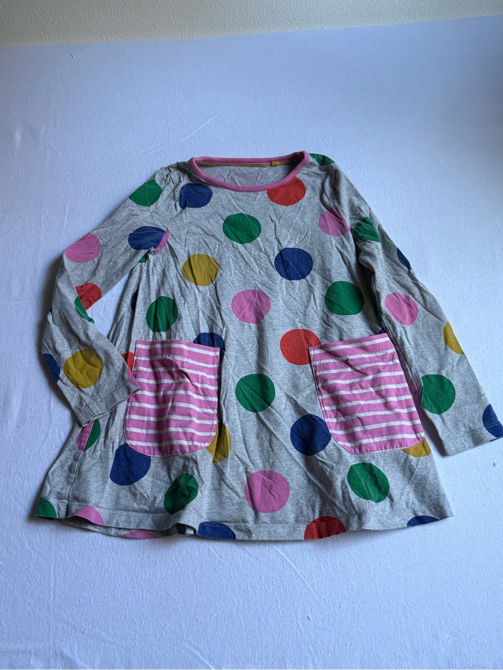 Girls' Gray Polka Dot Long Sleeve Tunic Top with Pink Stripe Pockets